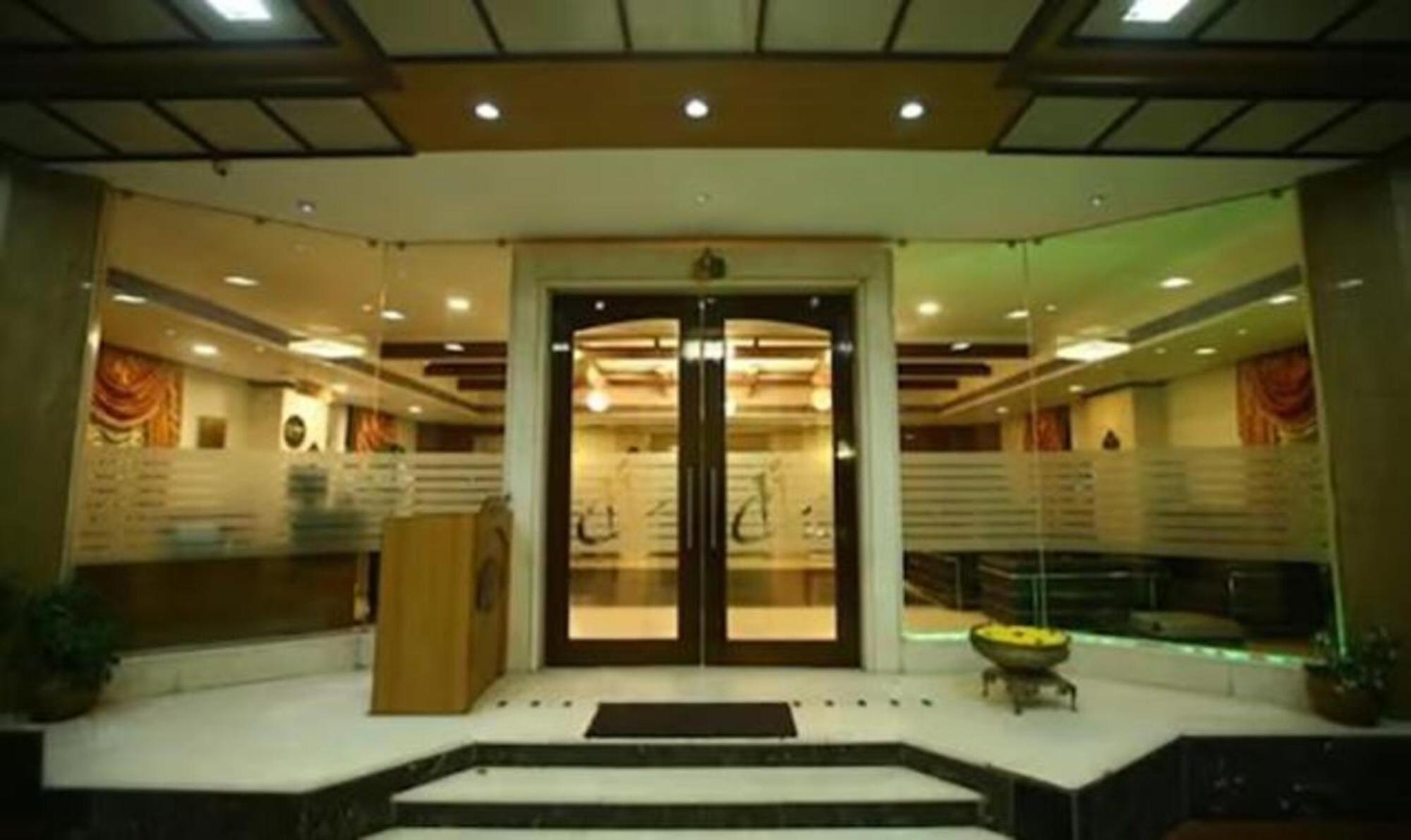 Fabhotel Prime Chennai Deluxe Экстерьер фото