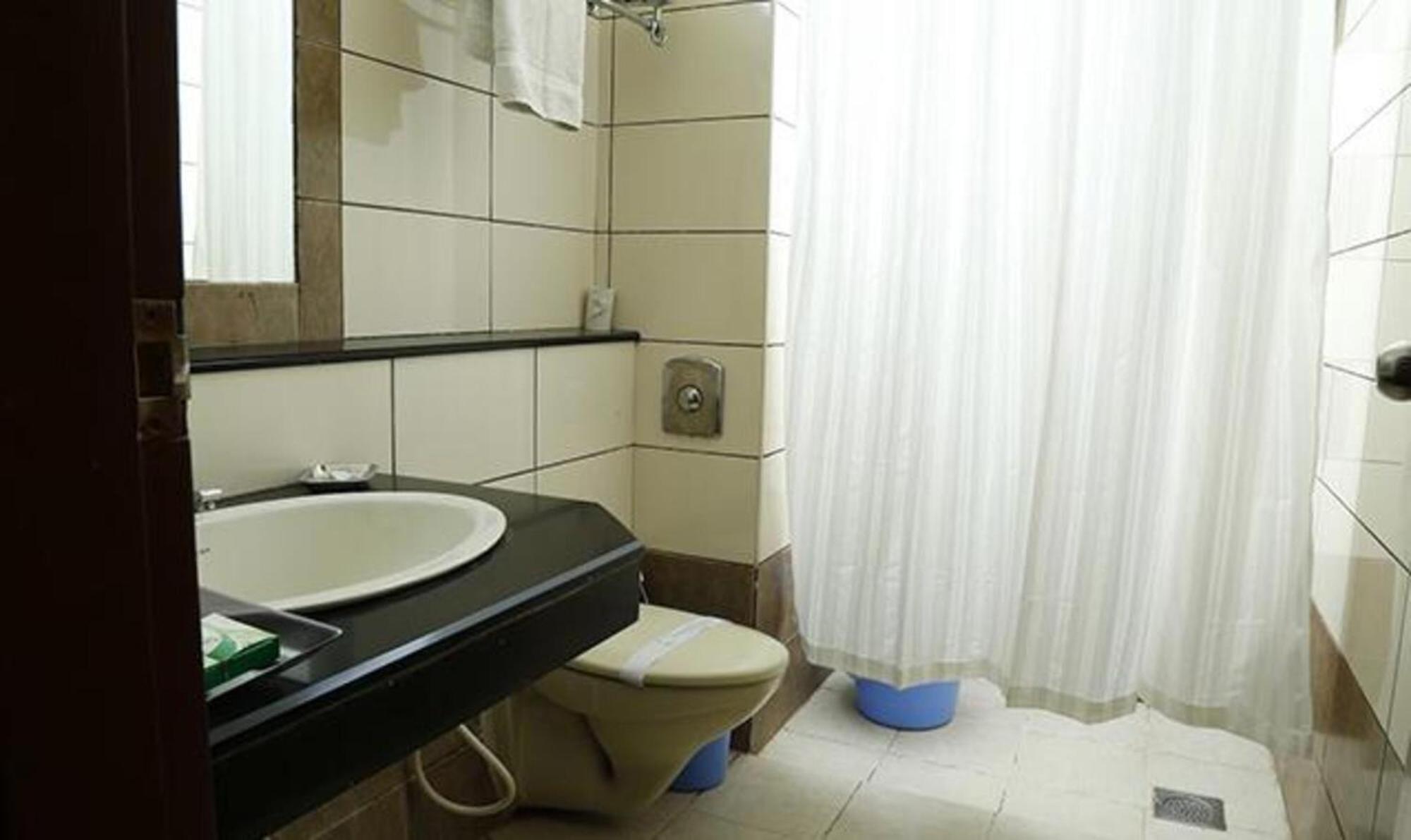 Fabhotel Prime Chennai Deluxe Экстерьер фото