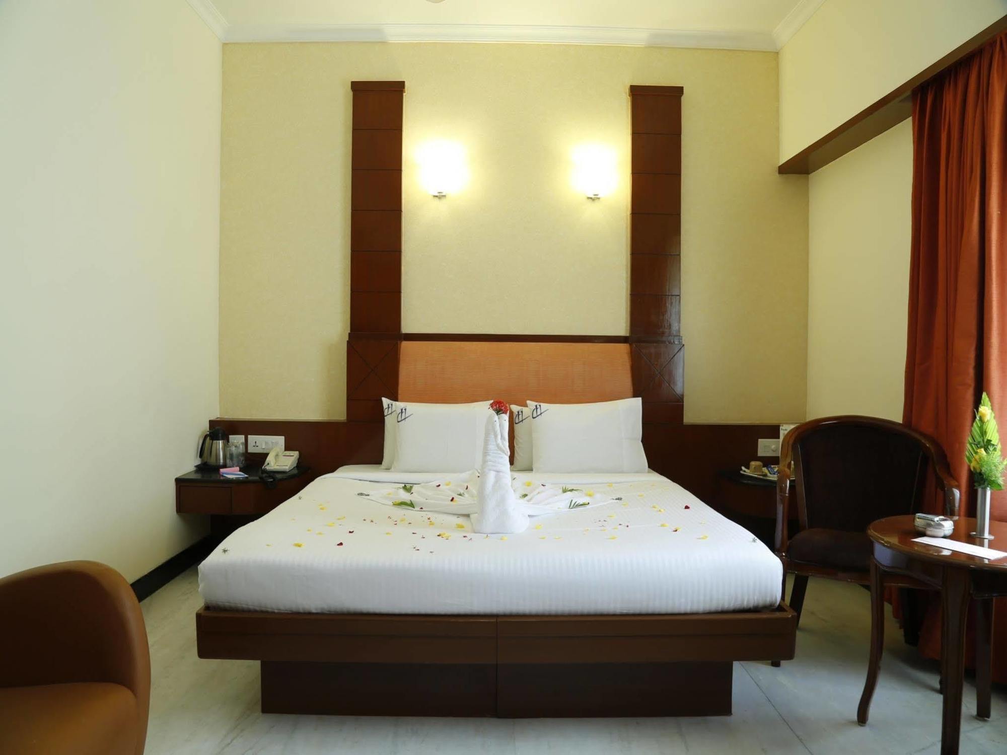Fabhotel Prime Chennai Deluxe Экстерьер фото